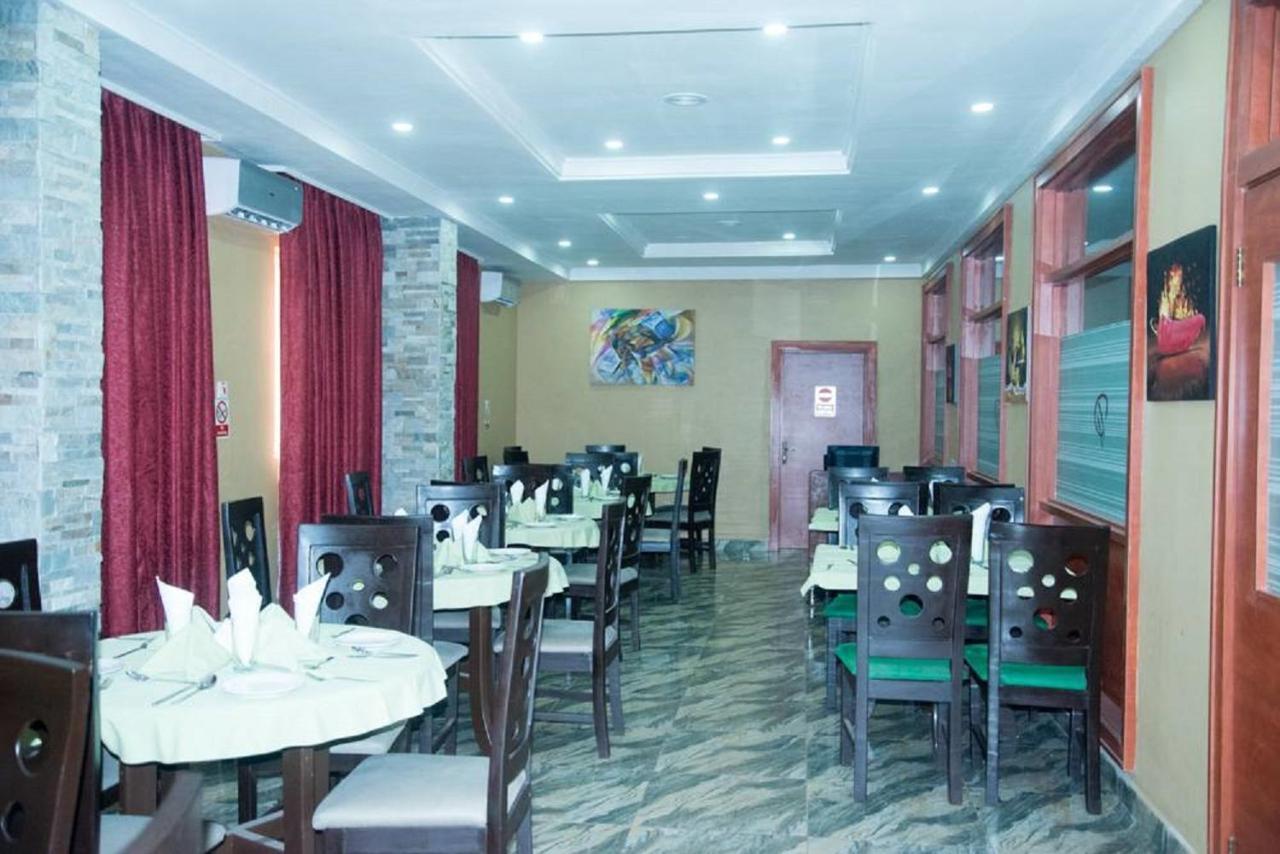 Dannic Hotels Энугу Экстерьер фото